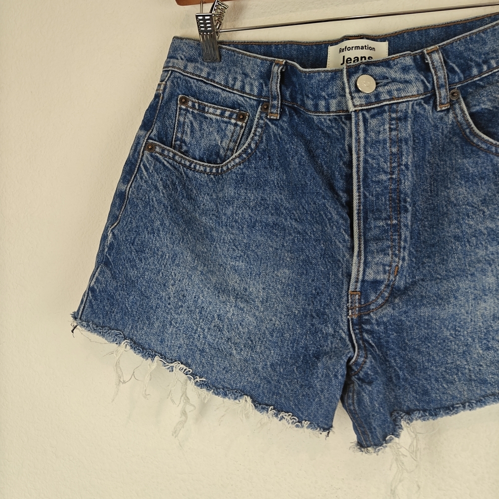 Reformation Charlie High-Rise Frayed Denim Shorts – Iskar Wash, Size 29 - Picture 4 of 11